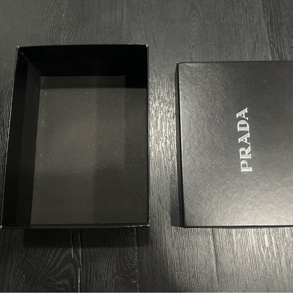 Prada box - Picture 5 of 6
